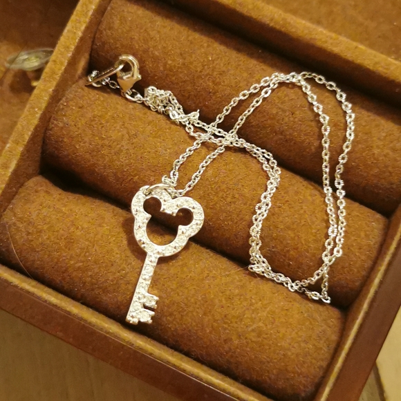 Disney Jewelry - Disney Mikey Key necklace